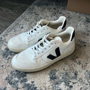 Veja v-10 shoes